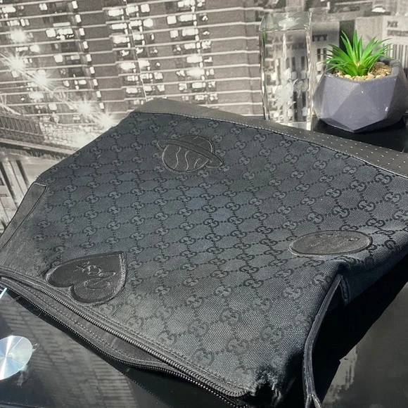 Gucci Black Patch GG Messenger Crossbody Bag - Picture 16 of 16